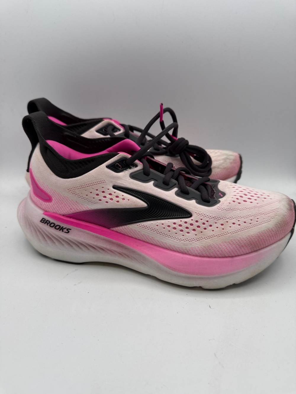 Brooks GLYCERIN 23 Women's 7.5B Light PINK on PINK and Black Running Sneakers S6